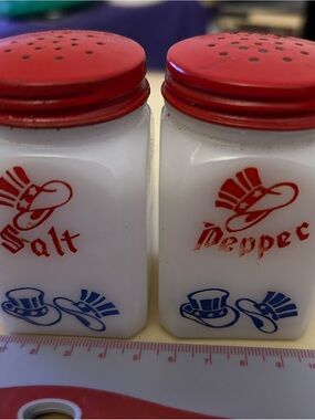 Red & White Salt and Pepper Shaker Set